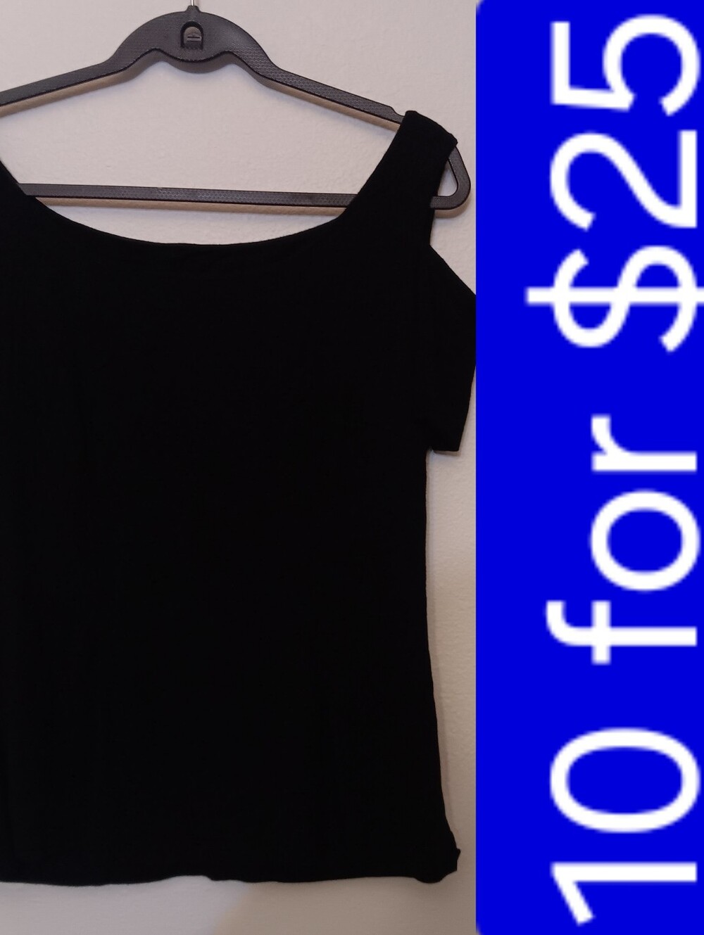 Tiger Mist Black Asymmetrical One-Shoulder Short Sleeve Tee